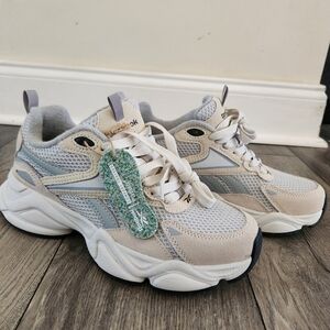 Reebok Men's Cream and Gray Chunky Sneakers